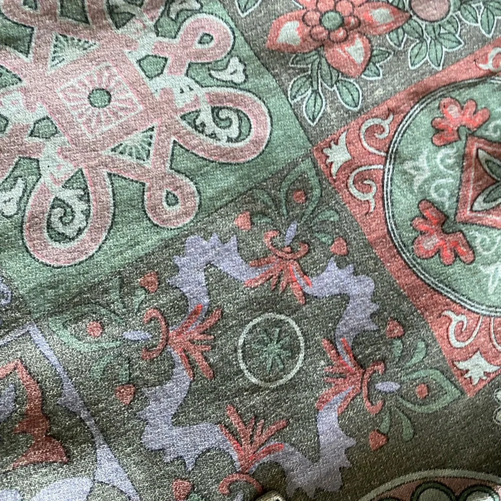 SURF PONCHO/KOREAN SWEATSHIRT DRESS w/ POCKETS & pretty design! Worn once⚡️EUC⚡️ - Picture 8 of 13